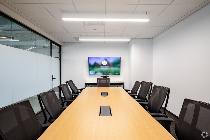 More Photos Of 1 Mid America Plz, Oakbrook Terrace Office For Lease