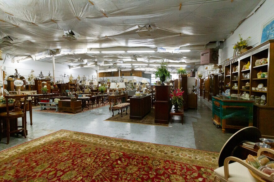 More Photos Of 512 Tift Ave S, Tifton Freestanding For Sale