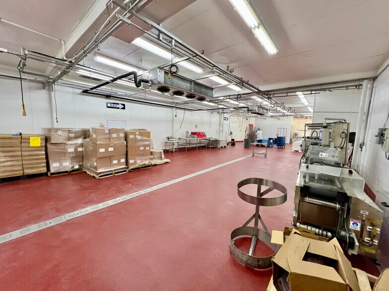 More Photos Of 1641 N 8th St, Colton Food Processing For Lease