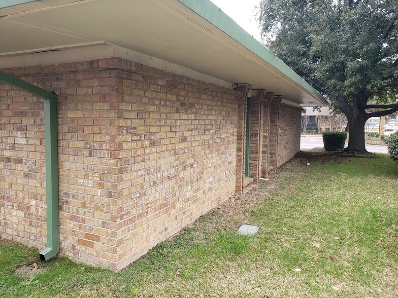 More Photos Of 3204 N MacArthur Blvd, Irving Medical For Sale