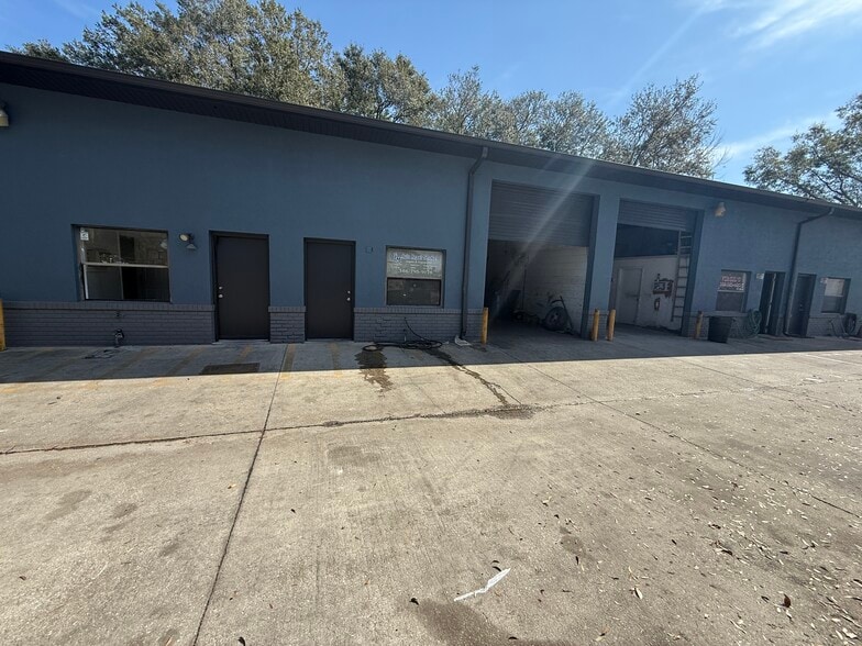 More Photos Of 1046 Shadick Dr, Orange City Warehouse For Lease