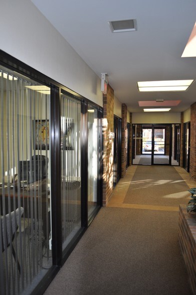 More Photos Of 3325 N Arlington Heights Rd, Arlington Heights Office For Lease