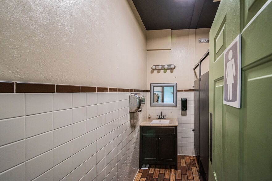 More Photos Of 7052 Benton Rd, Paducah Restaurant For Sale