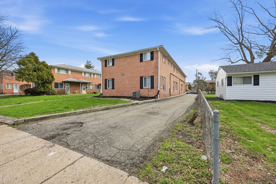 More Photos Of 5780 N Meadows Blvd, Columbus Apartments For Sale