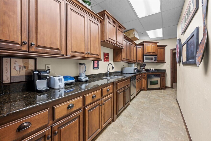 More Photos Of 16201 N May Ave, Edmond Office For Sale