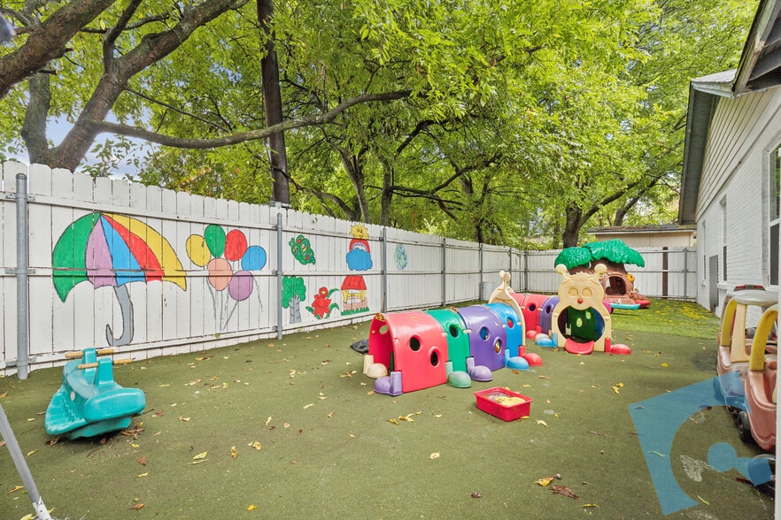 More Photos Of 114 S 14th St, Midlothian Daycare Center For Sale