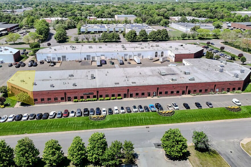 More Photos Of 710 Union Pky, Ronkonkoma Warehouse For Sale