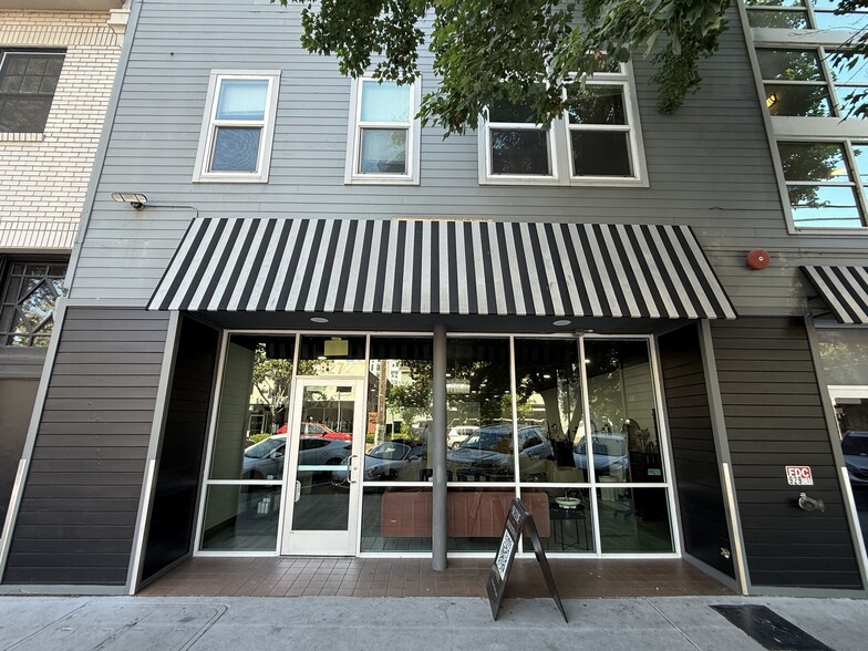 Primary Photo Of 927 20th St, Sacramento Storefront Retail Residential For Lease