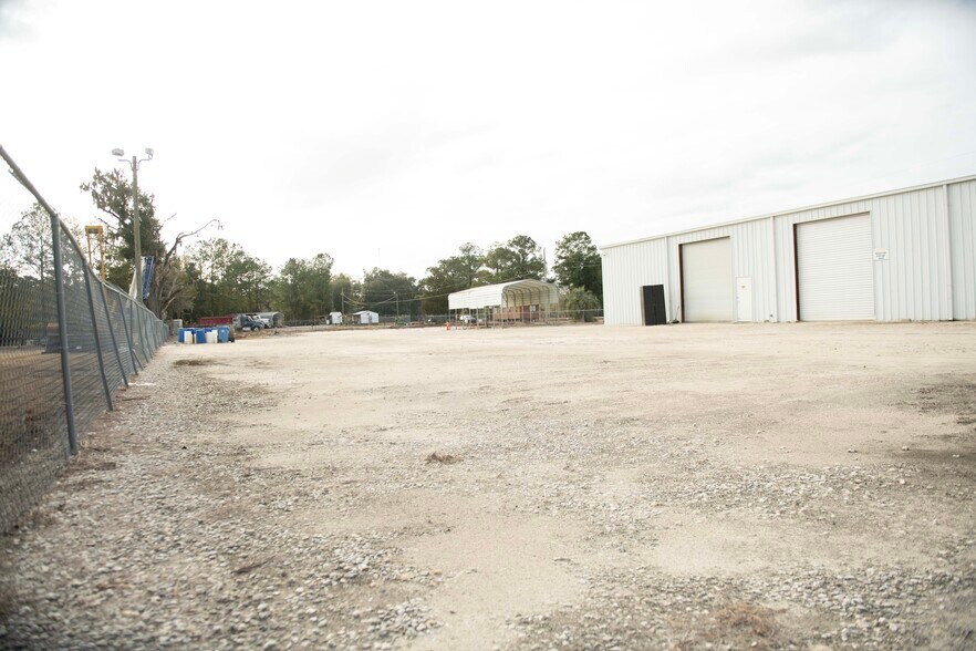 More Photos Of 4134 US 441, Lake City Light Manufacturing For Lease