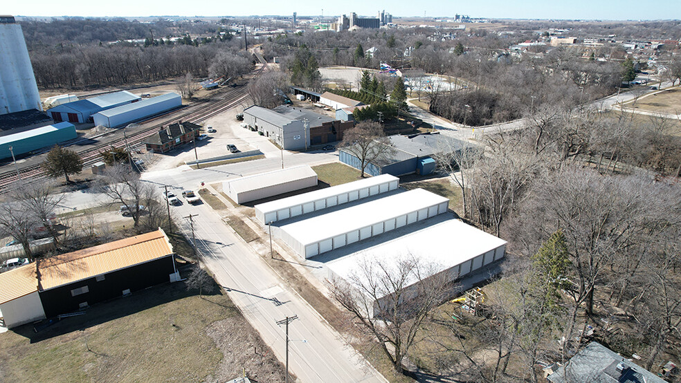 Primary Photo Of 509 Depot St, Iowa Falls Self Storage For Sale