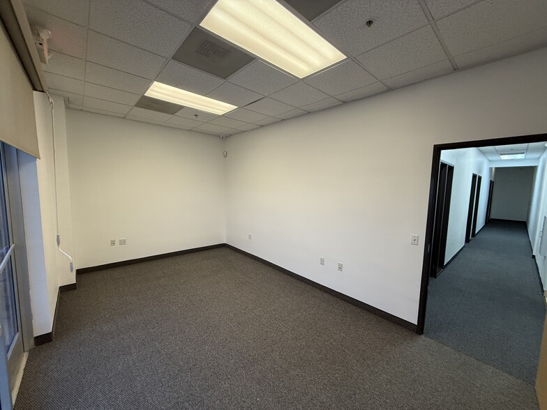 More Photos Of 5765 S Rainbow Blvd, Las Vegas Office For Lease