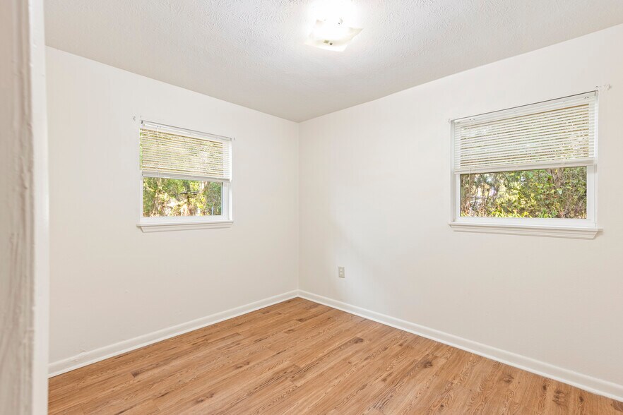 More Photos Of 283 SW Davaca Gln, Lake City Multifamily For Sale