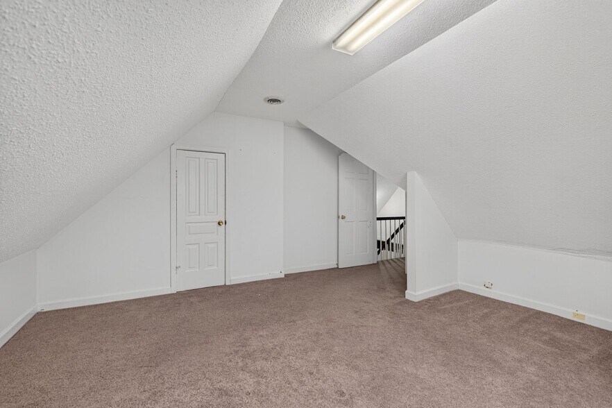 More Photos Of 117 E Salisbury St, Pittsboro Office For Sale