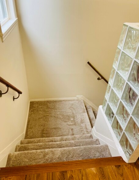 More Photos Of 239 Roslyn Rd, Roslyn Heights Medical For Sale