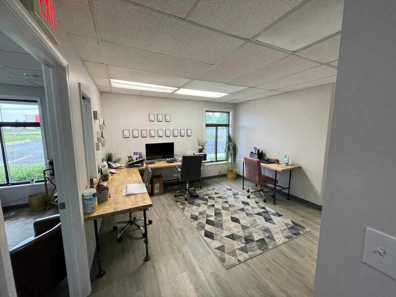 More Photos Of 9459 Lapeer Rd, Davison Office For Lease