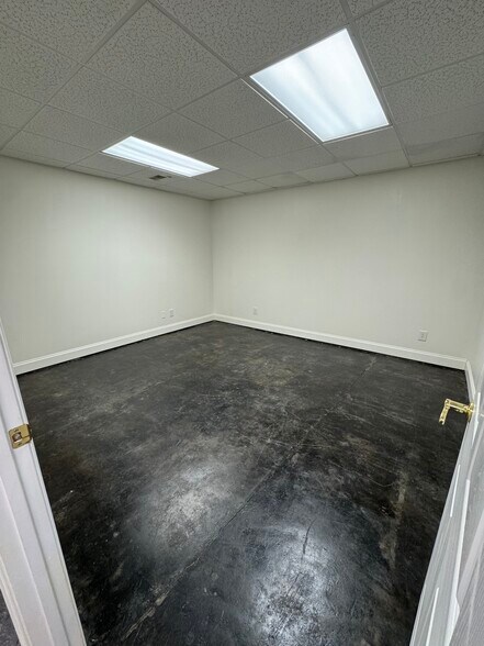 More Photos Of 101-103 4th St N, Oneonta Office For Lease
