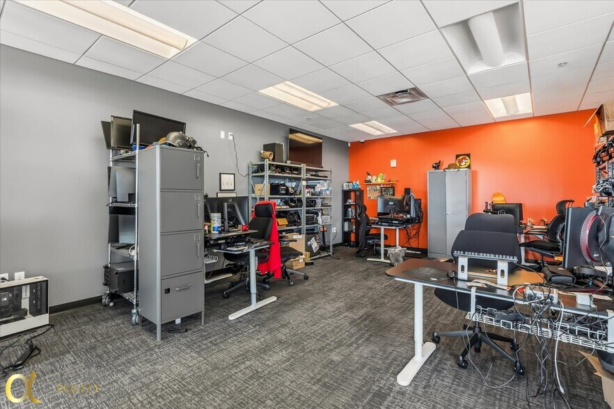 More Photos Of 189 S Orange Ave, Orlando Office Residential For Sale