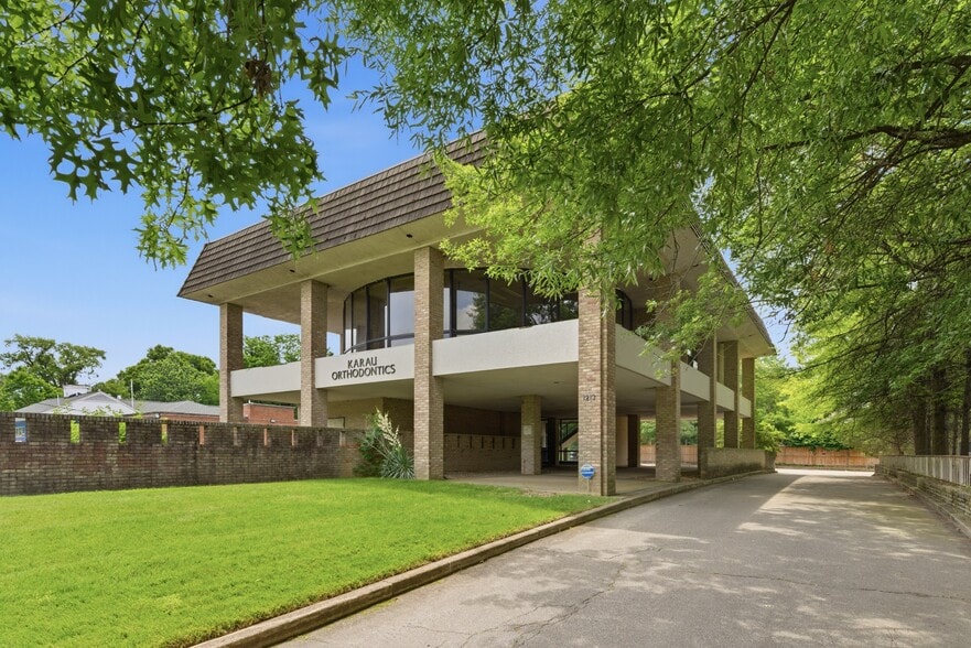 Primary Photo Of 1213 Belle Haven Rd, Alexandria Medical For Sale