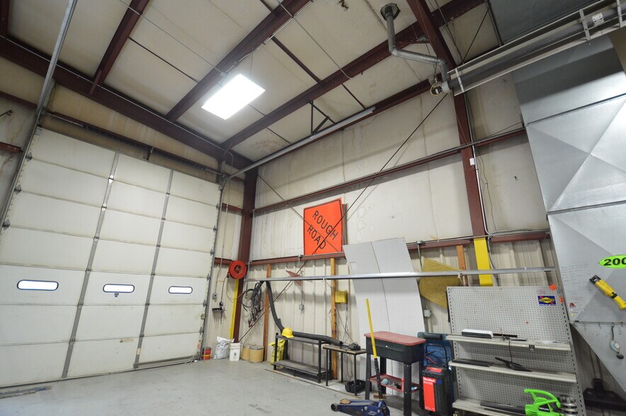 More Photos Of 360 Commercial Park Dr, Thomasville Warehouse For Sale