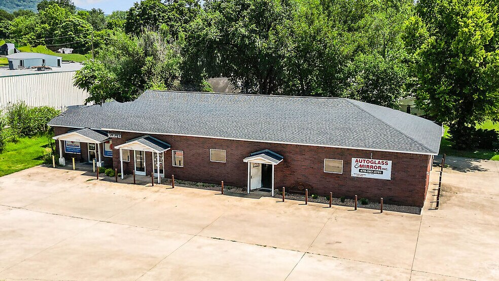 More Photos Of 65 W Main St, Farmington Freestanding For Sale