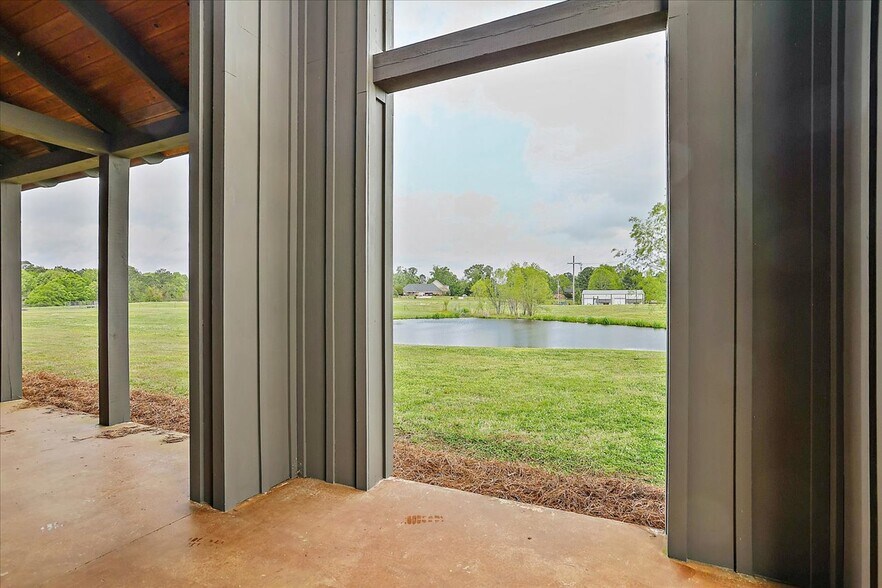 More Photos Of 809 N Church St, Florence Office For Lease