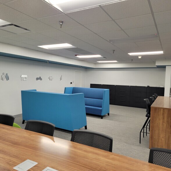 More Photos Of 500 Economy Ct, Freeport Office For Lease