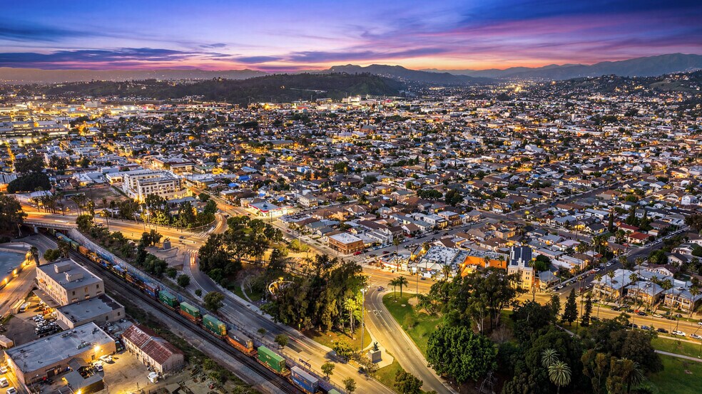 More Photos Of 3229-3235 N Main St, Los Angeles Storefront Retail Residential For Lease