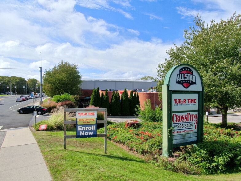 More Photos Of 635 Middle Country Rd, Coram General Retail For Sale