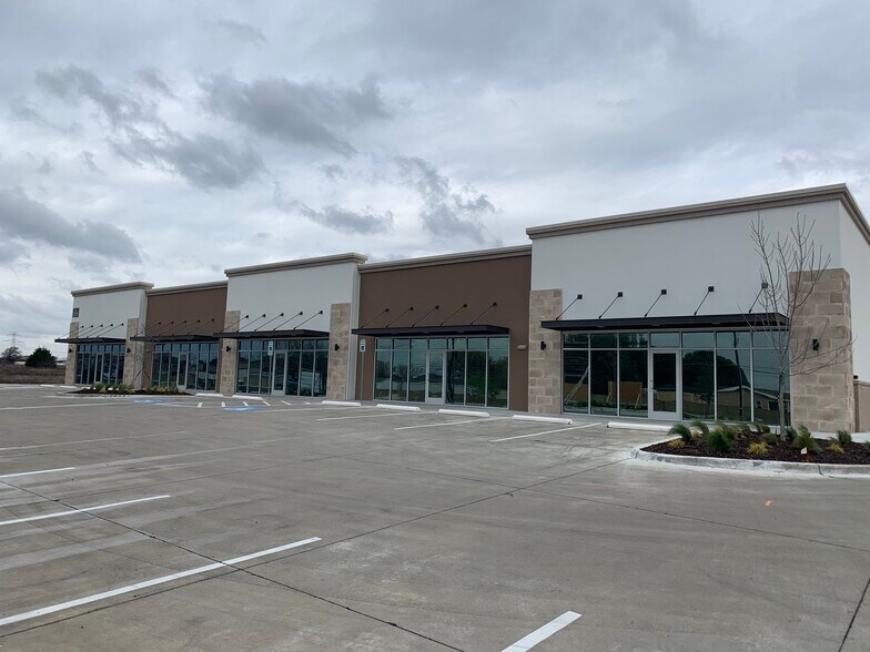 More Photos Of 719 W Harris Rd, Arlington Light Distribution For Lease