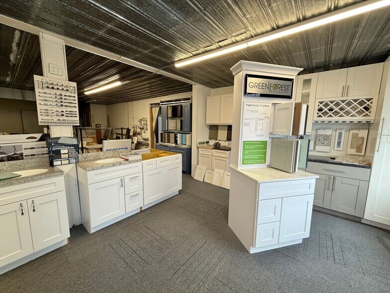 More Photos Of 1338 12th St, Tell City General Retail For Sale