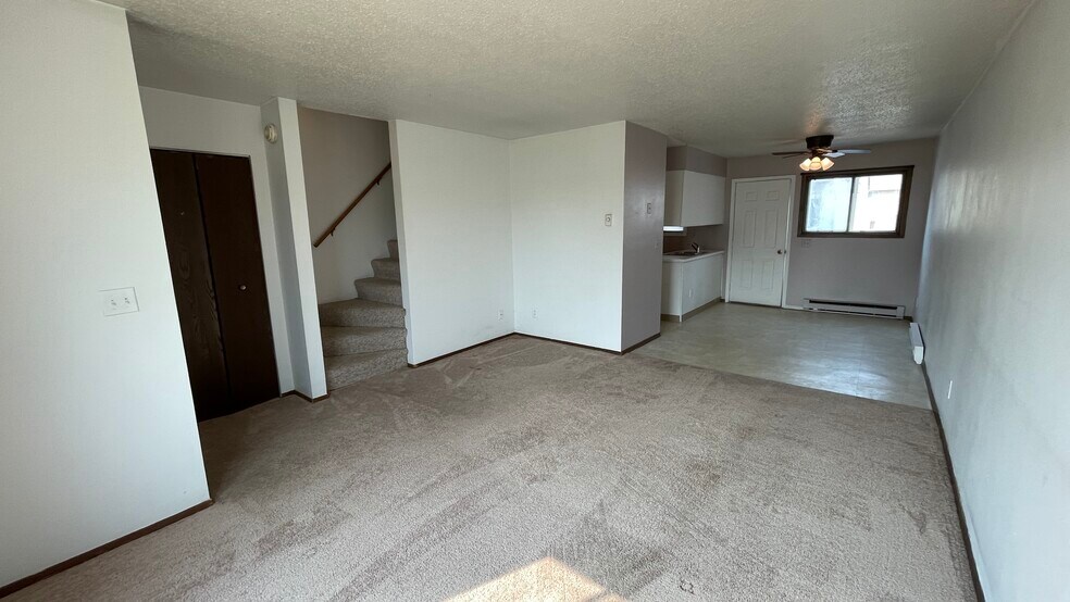 More Photos Of 114 8th Ave SE, Mayville Apartments For Sale