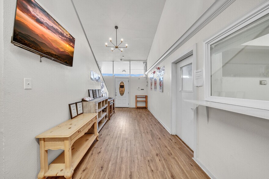 More Photos Of 2820 Broadmoor Ave, Concord Restaurant For Sale