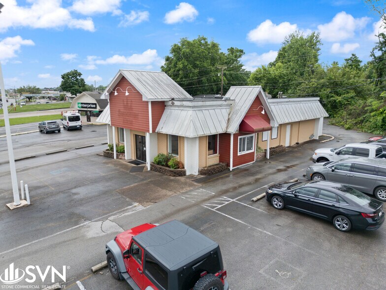 More Photos Of 2303 Ft. Campbell Blvd, Hopkinsville General Retail For Sale