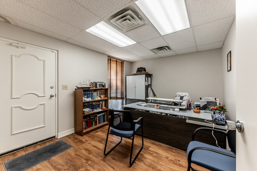 More Photos Of 130 Medical Center Pky, Huntsville Medical For Sale