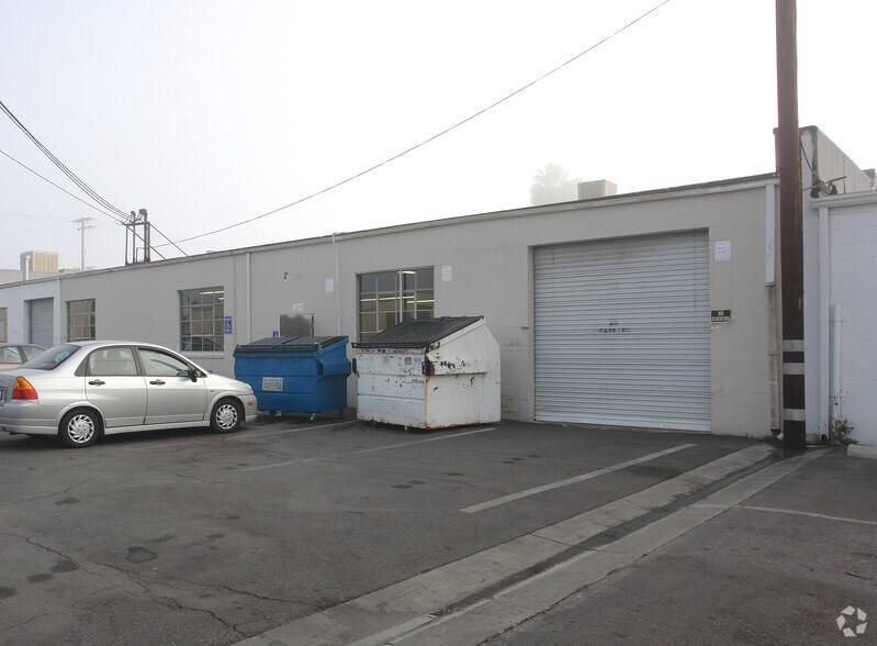 More Photos Of 2205 N Hollywood Way, Burbank Service For Sale