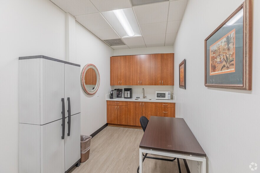 More Photos Of 8799 Balboa Ave, San Diego Office For Lease