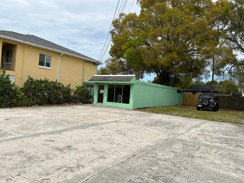 More Photos Of 2925 W Columbus Dr, Tampa Freestanding For Sale