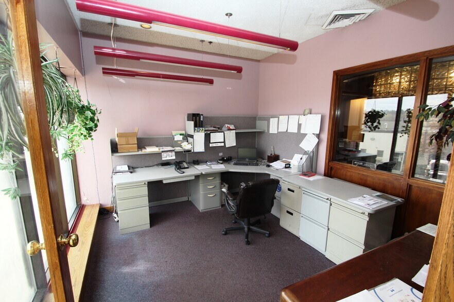 More Photos Of 66 Concord St, North Reading Light Distribution For Lease