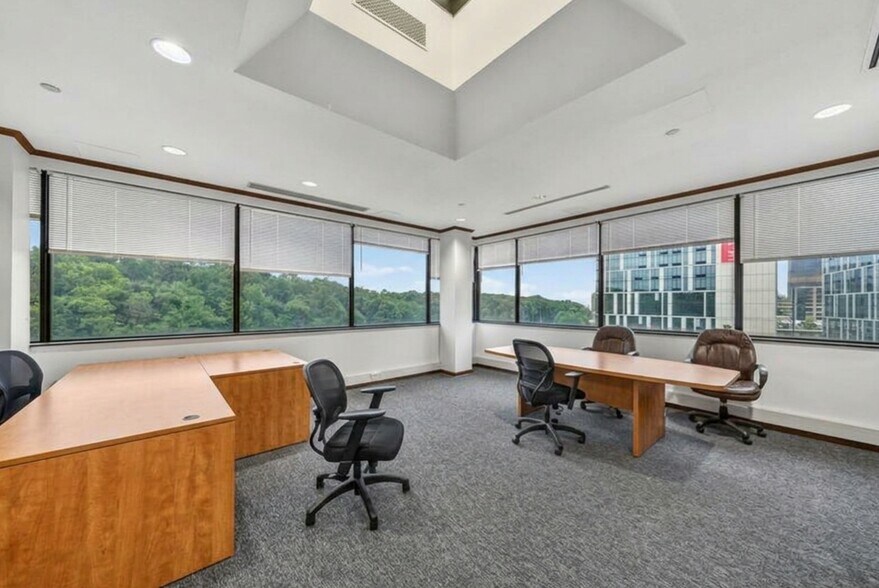 More Photos Of 2160 N Central Rd, Fort Lee Office For Lease