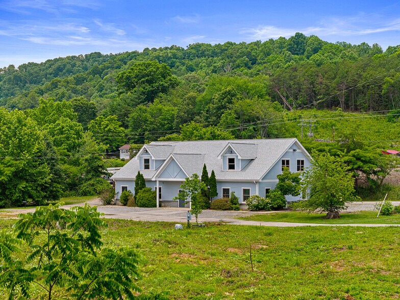 More Photos Of 14 Mimidis Ln, Swannanoa Office For Sale