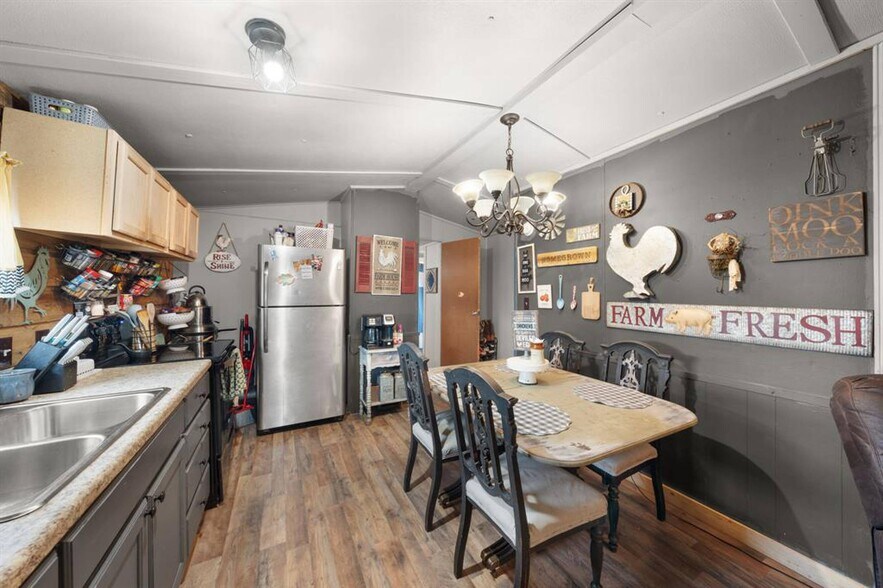 More Photos Of 4500 FM 515, Emory Light Manufacturing For Sale