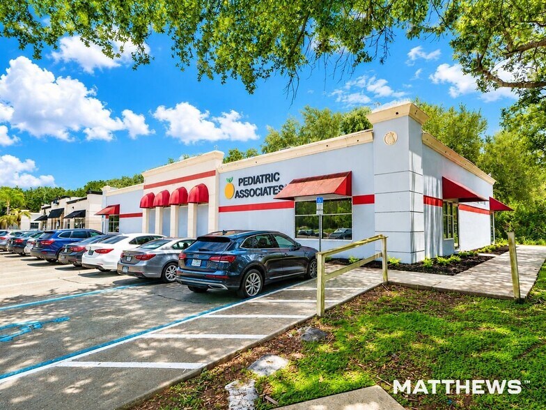 Primary Photo Of 3750 Curtis Blvd, Port Saint John Showroom For Sale