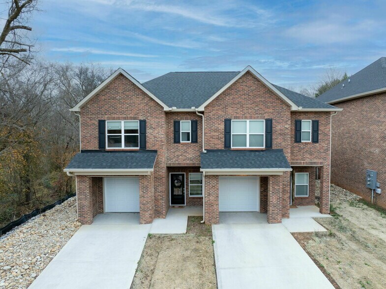 More Photos Of 7100 Dulaney Way, Knoxville Apartments For Sale