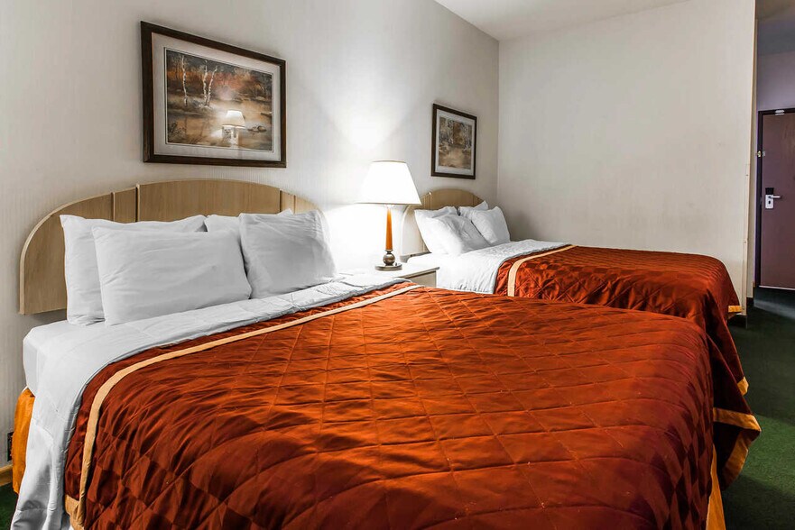 More Photos Of 3710 Meridian St, Bellingham Hospitality For Sale