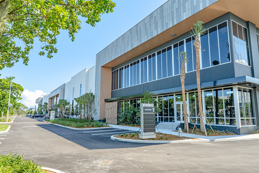 More Photos Of 311 Racetrack Loop, Pompano Beach Unknown For Lease