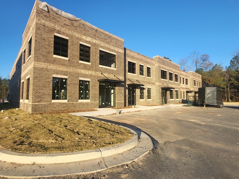 More Photos Of 4193 Tanners Creek Dr, Flowery Branch Warehouse For Lease