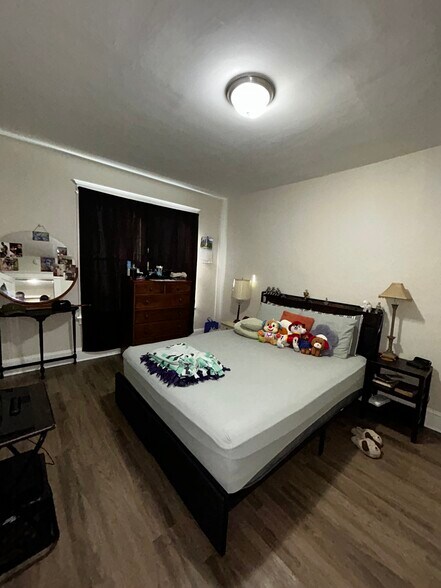 More Photos Of 34 Plaza Ave, Waterbury Apartments For Sale