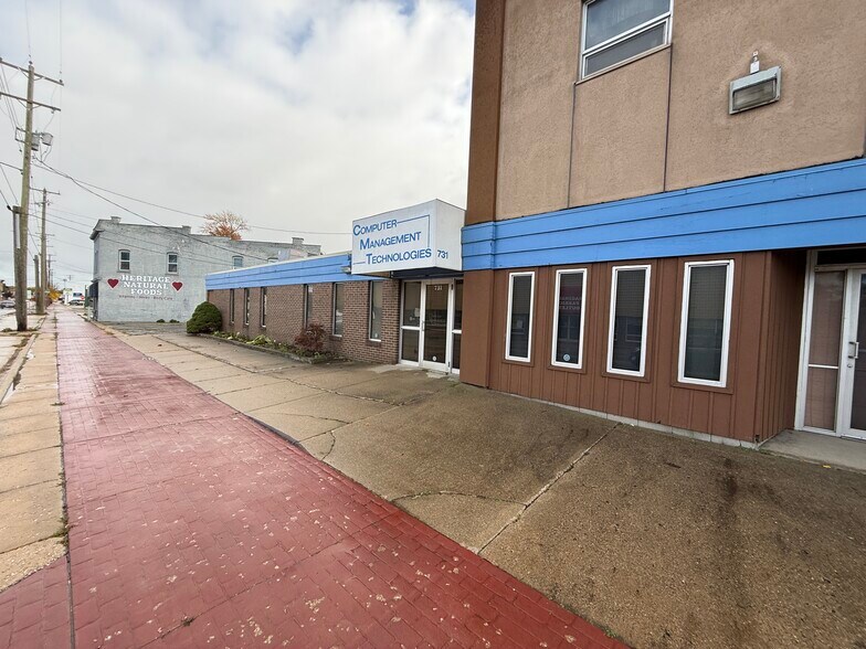 More Photos Of 731 Gratiot Ave, Saginaw Loft Creative Space For Lease