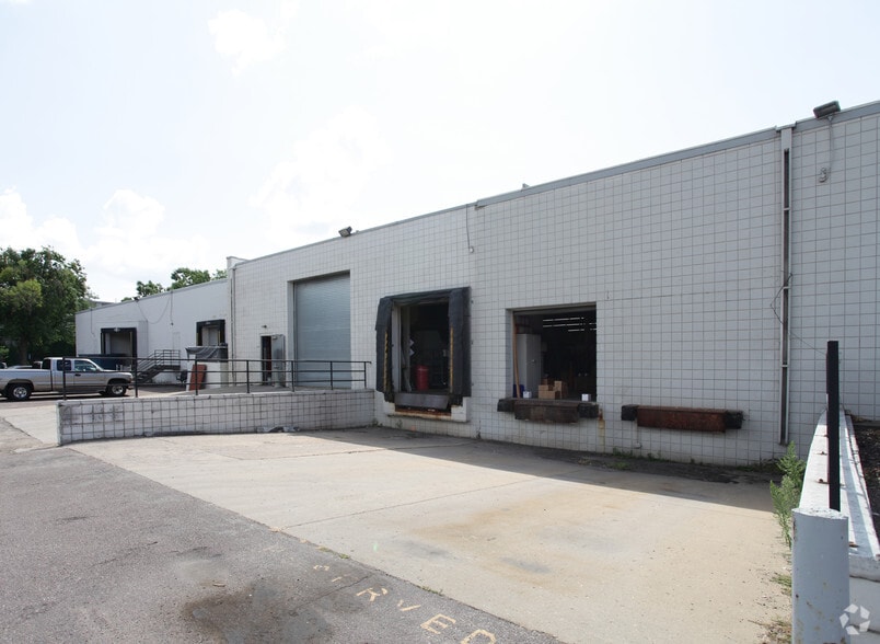 More Photos Of 2645 26th Ave S, Minneapolis Manufacturing For Lease