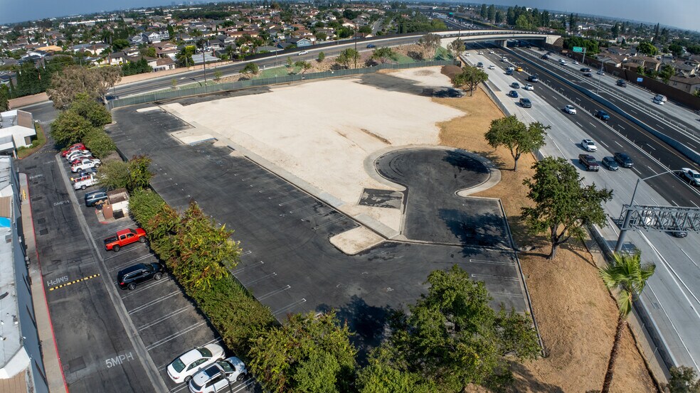 More Photos Of 17101 Bushard St, Fountain Valley Land For Lease